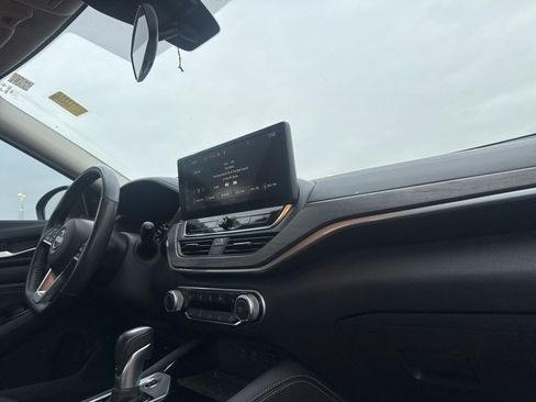 Certified 2023 Nissan Altima 2.5 SV w/ SV Premium Package image 32