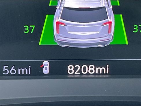 Used 2024 Cadillac XT6 Premium Luxury w/ Technology Package image 12