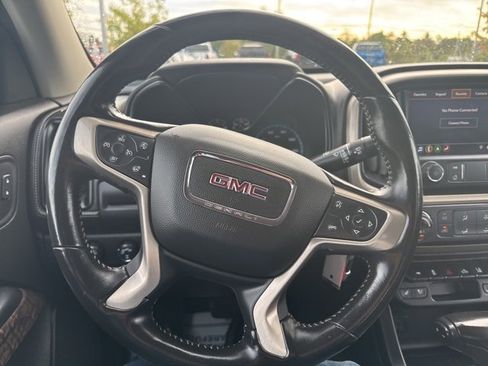 Used 2021 GMC Canyon Denali image 19