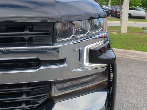 Used 2022 Chevrolet Silverado 1500 LT AWD/4WD image 10