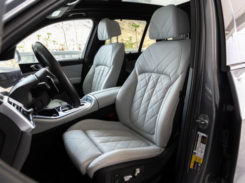 Used 2024 BMW X5 xDrive50e w/ Executive Package AWD/4WD image 18