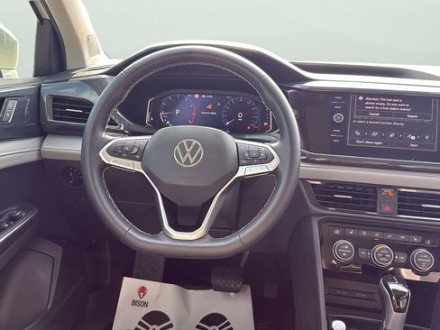 Used 2022 Volkswagen Taos SEL FWD image 12