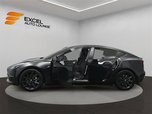 Used 2018 Tesla Model 3 Long Range image 40