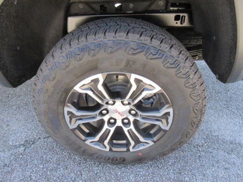 New 2025 GMC Canyon AT4 image 11