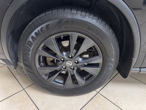 Used 2017 Nissan Murano SV w/ Premium Plus Package image 24