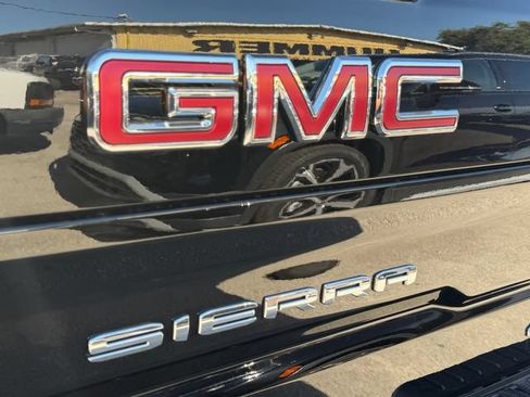 New 2026 GMC Sierra 1500 AT4 w/ AT4 Premium Package AWD/4WD image 10