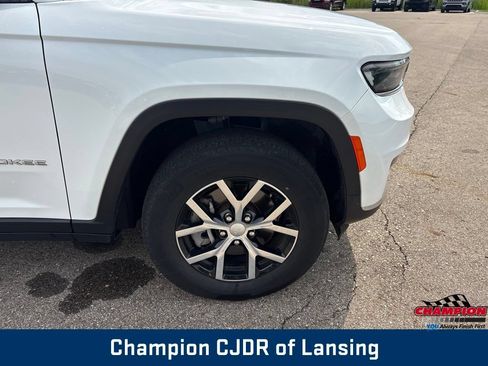 Used 2024 Jeep Grand Cherokee L Limited AWD/4WD image 41