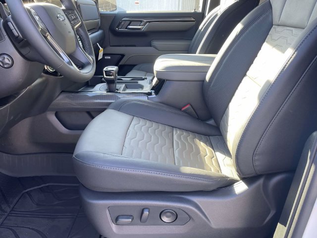 New 2026 Chevrolet Silverado 1500 ZR2 w/ Dark Appearance Package AWD/4WD image 12