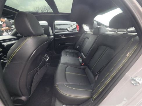 Used 2025 Kia K5 GT w/ GT1 Package image 6