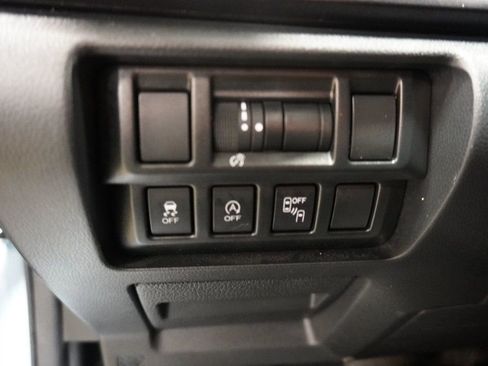 Used 2022 Subaru Crosstrek 2.5i Sport w/ Moonroof Package image 15