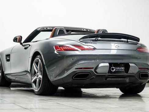 Used 2018 Mercedes-Benz AMG GT Roadster image 18