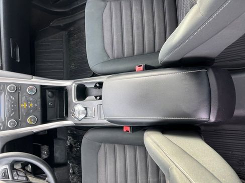 Used 2018 Ford Fusion SE image 24