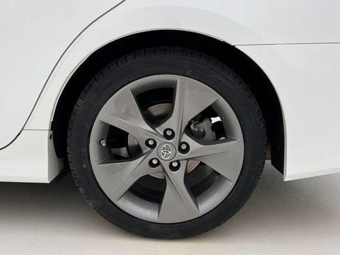 Used 2014 Toyota Camry SE w/ Leather Package image 26