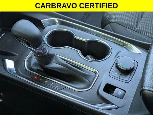 Certified 2023 Chevrolet Traverse LT FWD image 20
