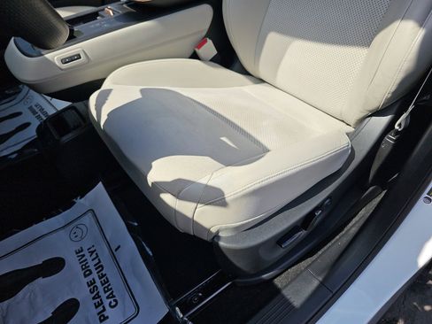 Used 2023 Nissan Ariya FWD image 29