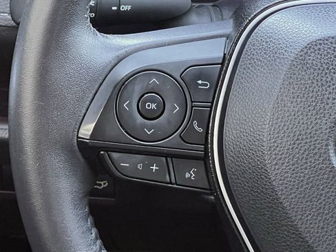 Used 2020 Toyota RAV4 Limited image 17