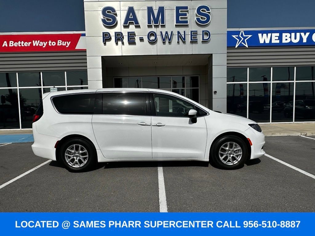 Used 2023 Chrysler Voyager LX FWD image 5
