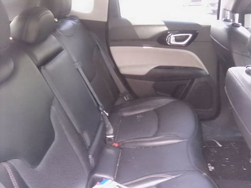 Used 2022 Jeep Compass Limited AWD/4WD image 14