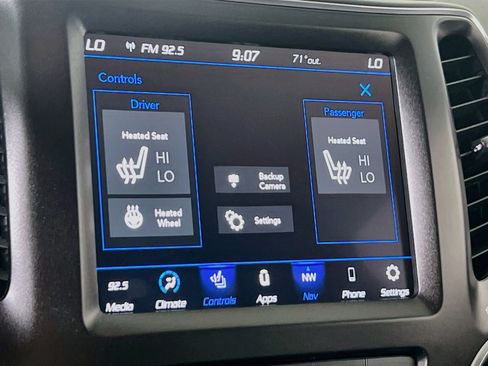 Used 2022 Jeep Cherokee Trailhawk w/ Sun, Sound & Nav Group AWD/4WD image 20