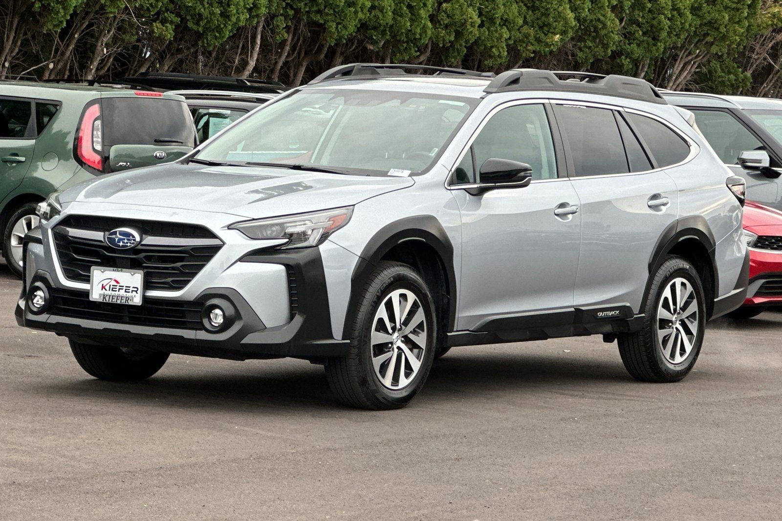 Used 2025 Subaru Outback Premium AWD/4WD image 8
