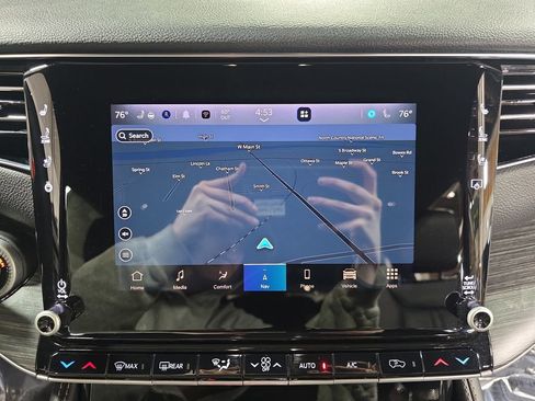 Used 2024 Jeep Wagoneer L Series II w/ Flexible Seating Group image 26