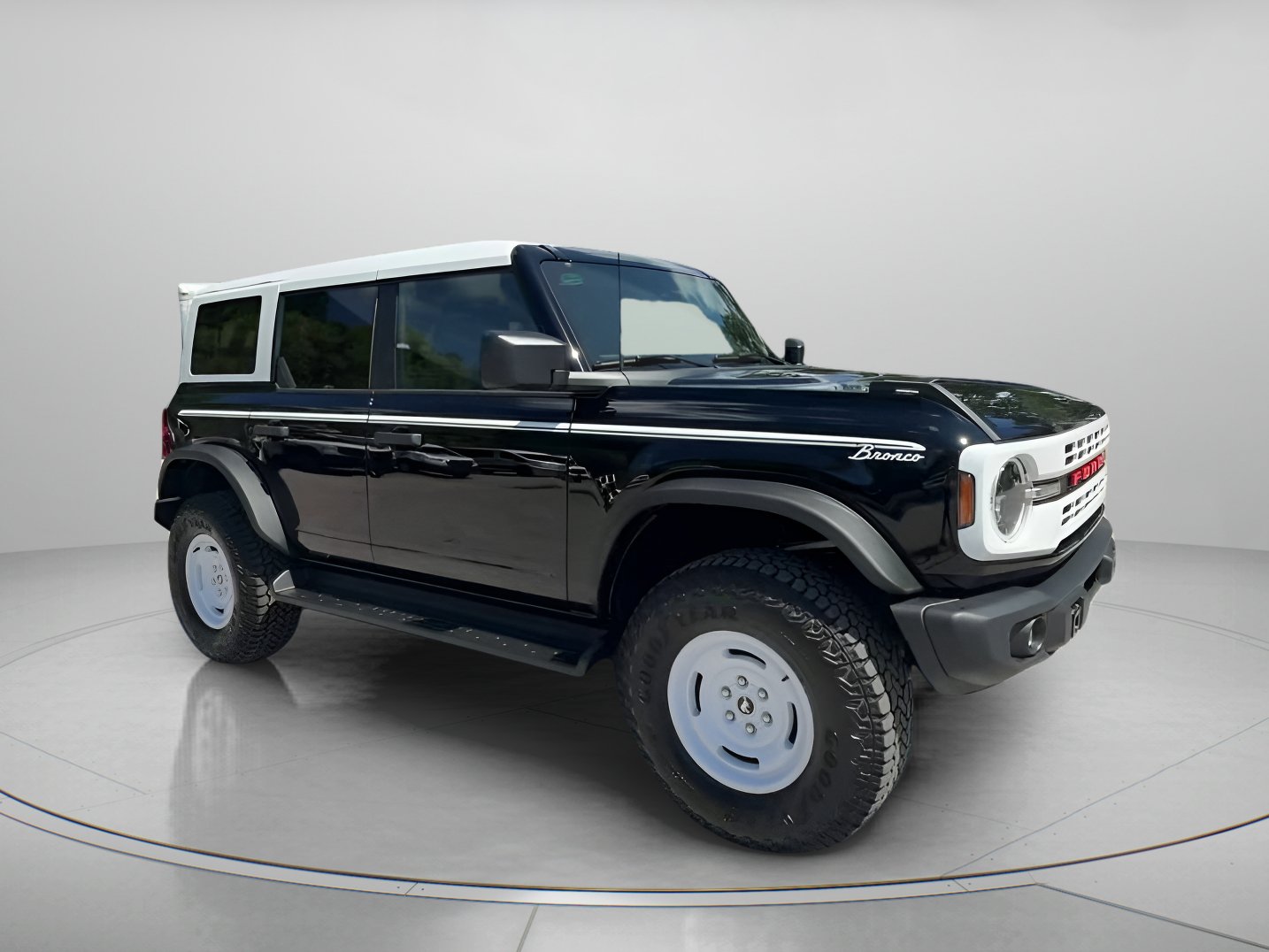 New 2026 Ford Bronco Heritage Edition AWD/4WD image 2