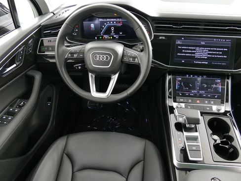 Used 2023 Audi Q7 2.0T Premium Plus w/ Premium Plus Package AWD/4WD image 23