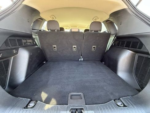 Used 2022 Ford Escape SE image 24