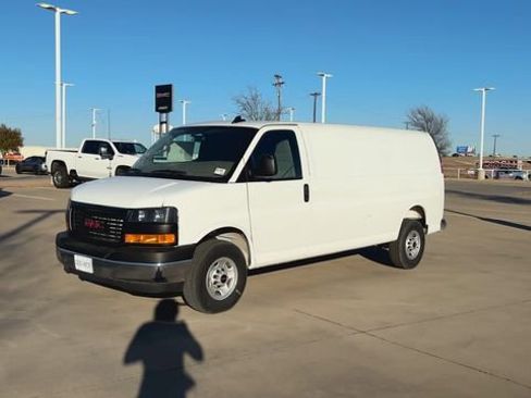 New 2025 GMC Savana 2500 Extended w/ Driver Convenience Package image 4