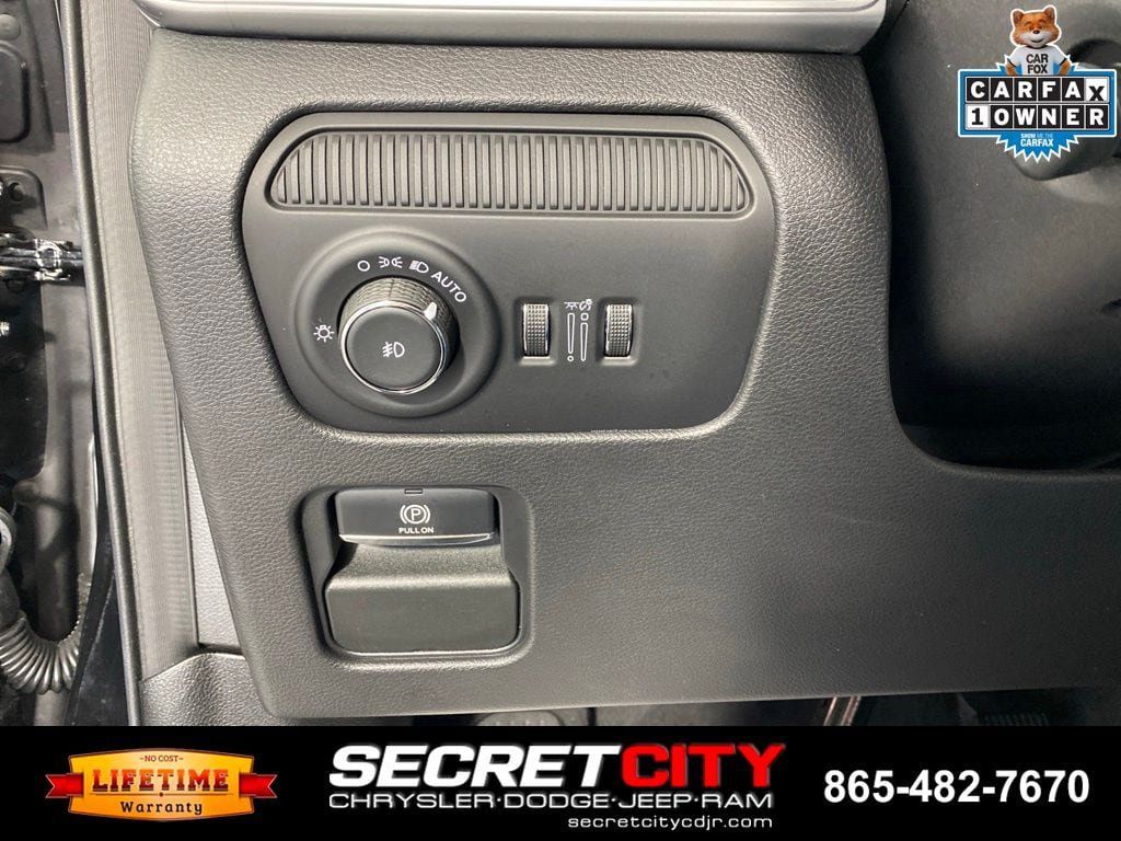Used 2025 Jeep Wagoneer Series II w/ Convenience Group I AWD/4WD image 13
