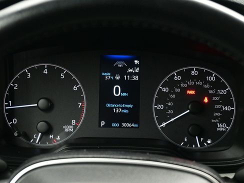 Used 2023 Toyota Corolla Cross LE image 23