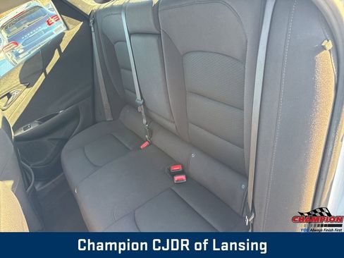 Used 2024 Chevrolet Malibu LT image 25