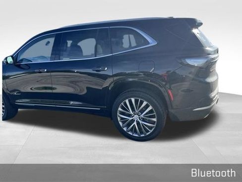 Used 2026 Buick Enclave Avenir w/ Super Cruise Package FWD image 6