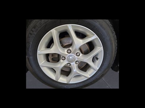 Used 2017 Chrysler Pacifica Touring-L w/ Tire & Wheel Group FWD image 10