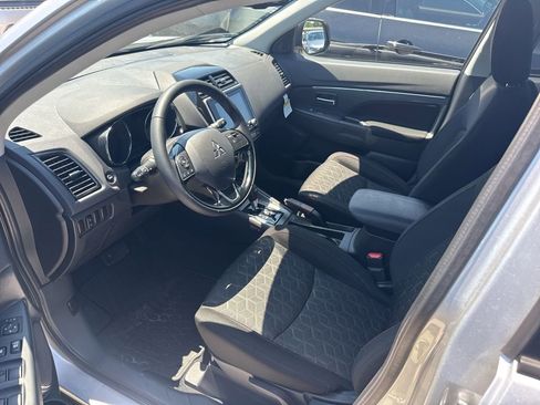 Used 2025 Mitsubishi Outlander Sport AWD image 3