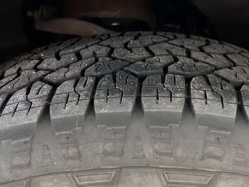 Used 2023 GMC Sierra 1500 SLT image 26