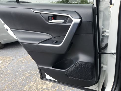 Used 2023 Toyota RAV4 XLE image 13