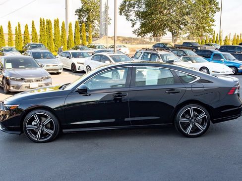 Used 2024 Honda Accord Sport image 8