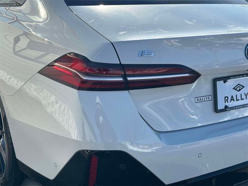 Certified 2024 BMW i5 M60 w/ Premium Package image 11