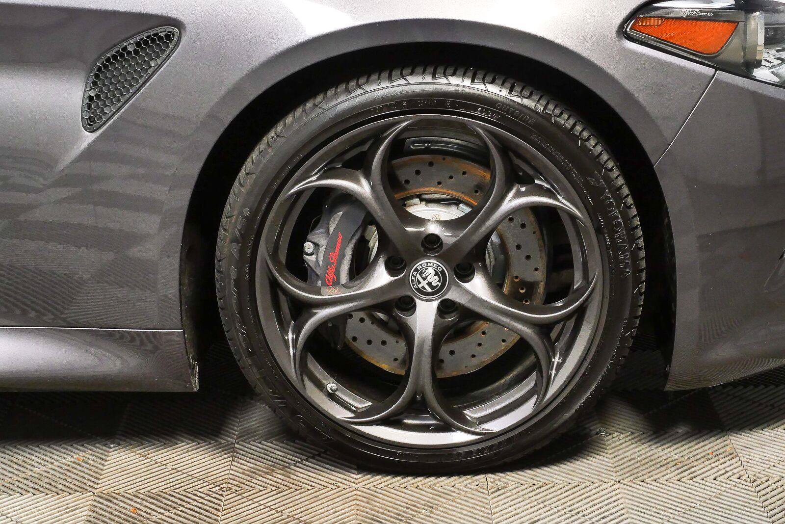 Used 2023 Alfa Romeo Giulia Quadrifoglio RWD image 7