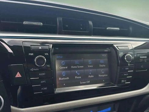 Used 2014 Toyota Corolla LE image 36