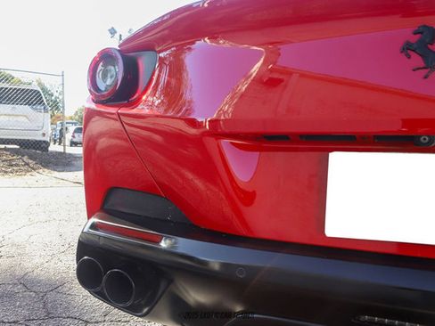 Used 2019 Ferrari Portofino image 55