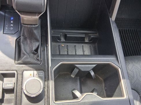 Used 2022 Toyota Tundra SR5 w/ SR5 Premium Package image 15