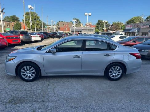 Used 2016 Nissan Altima 2.5 S w/ Power Driver Seat Package FWD image 5