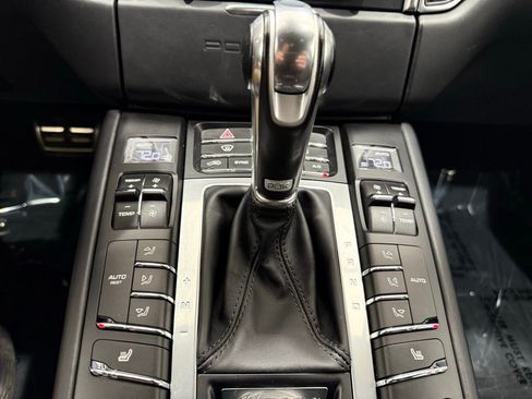 Used 2018 Porsche Macan GTS image 38