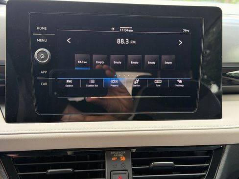 Certified 2025 Volkswagen Taos S FWD image 19