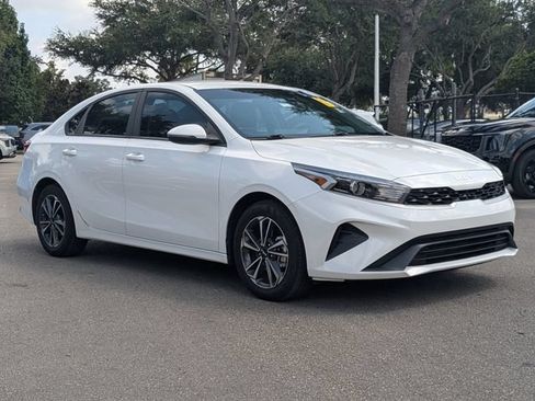 Certified 2024 Kia Forte LXS w/ LXS Technology Package FWD image 7