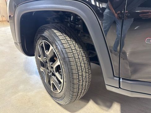 Used 2020 Jeep Compass Trailhawk AWD/4WD image 3