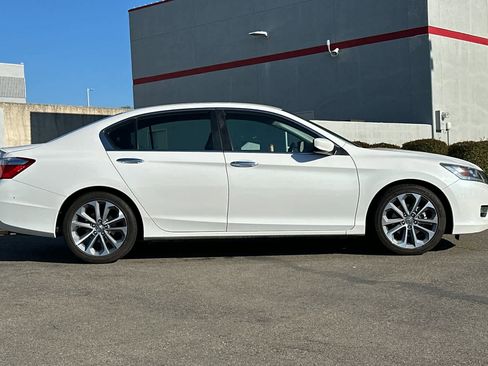 Used 2015 Honda Accord Sport image 6