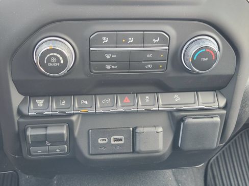 New 2026 Chevrolet Silverado 2500 Custom w/ Custom Value Package AWD/4WD image 20